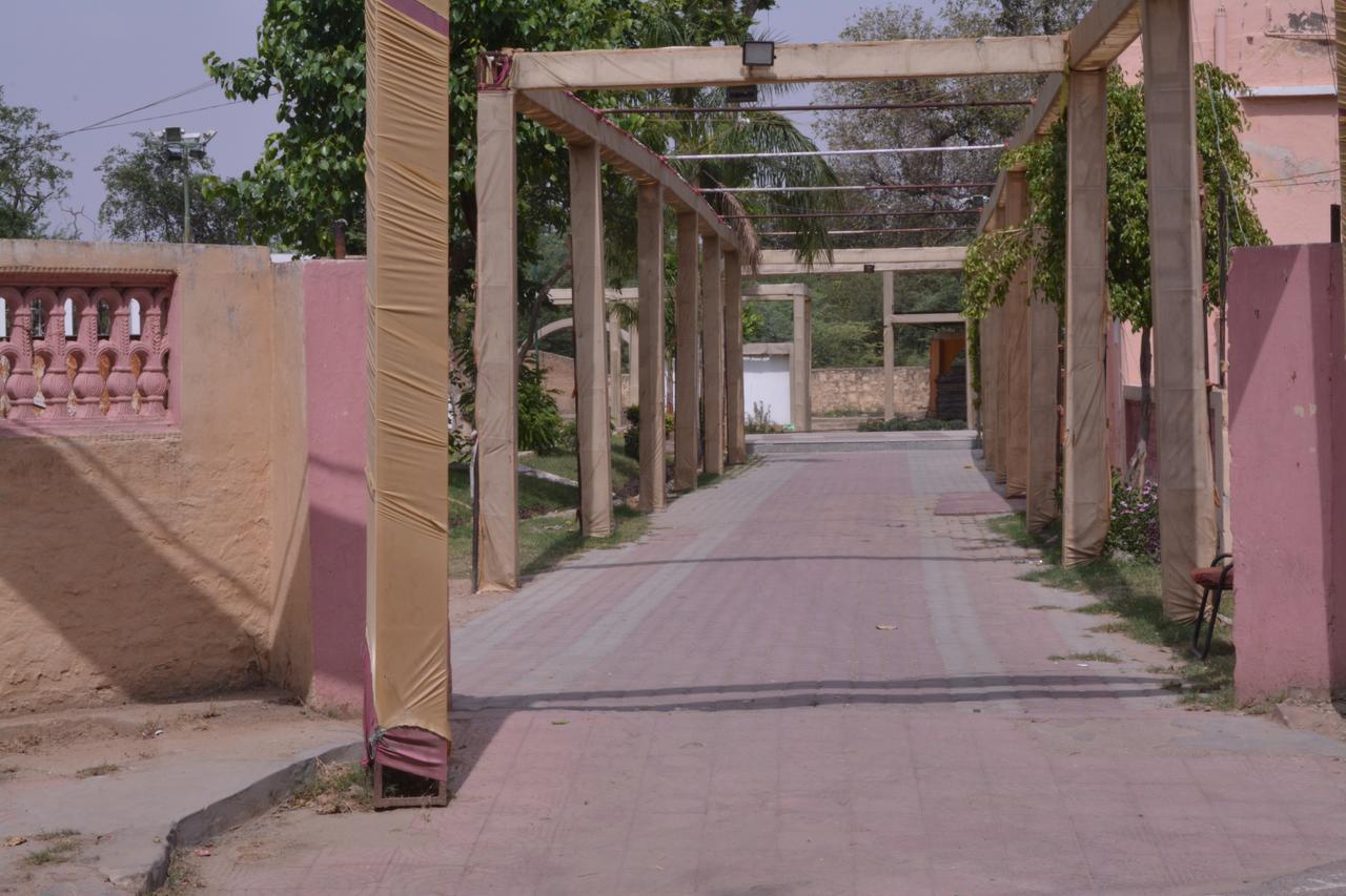 Hotel Saroop Vilas Palace Alwar Buitenkant foto