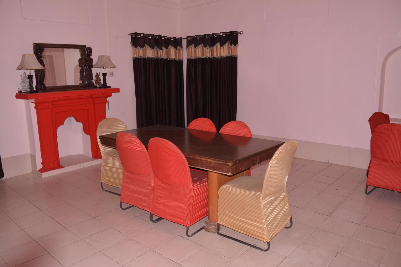 Hotel Saroop Vilas Palace Alwar Buitenkant foto